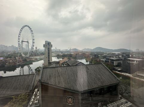 藍汐假日酒店（佛山華僑城歡樂海岸PLUS店）優惠