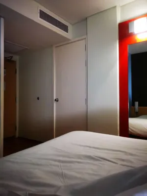 Ibis Monterrey Valle Номера Photos
