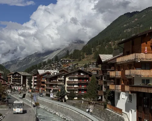 Hotel Walliserhof Zermatt Рядом с отелем Photos