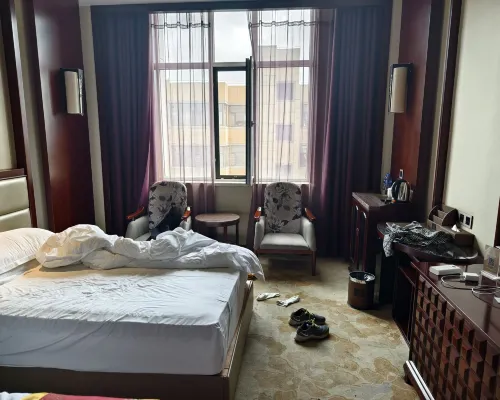 Popeye Holiday Inn Номера Photos