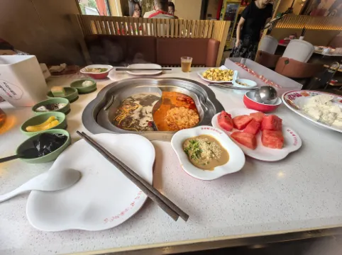 Yuanyang Nuoer Smart Hotel (Jinan Daming Lake Station North Square of Railway Station) Питание Photos