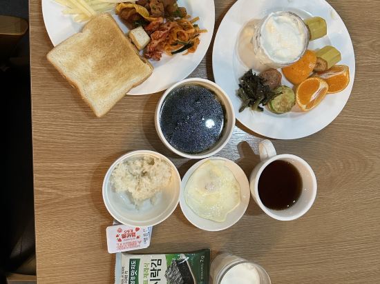 더메인즈 호텔 쿠폰