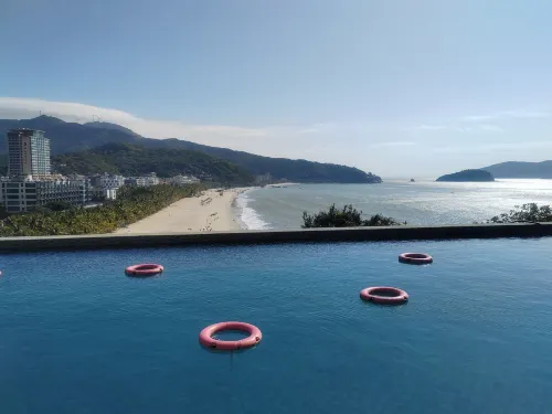 Popeye Holiday Inn Рядом с отелем Photos