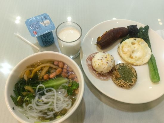 深圳前海假日飯店（寶安興東地鐵站店）優惠