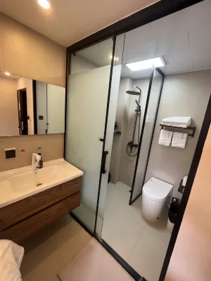 Qingshanjian Riverside Stilt House Inn (Phoenix Ancient Town - Hongqiao North Gate Pier Branch Rooms Photos