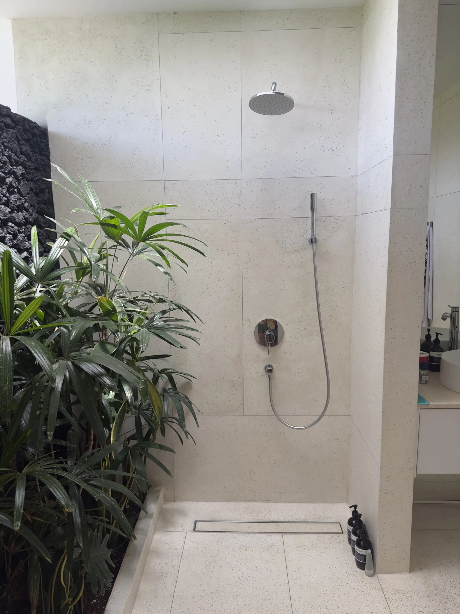 Putri Salju Villa by EVDEkimi – Teras indah di jantung artistik Ubud Kamar Photos