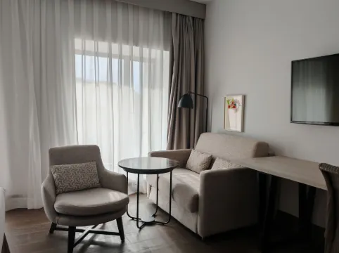 Parador de Lleida Habitaciones Photos