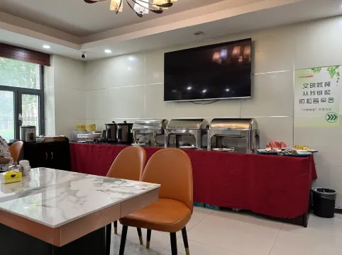 Aviation Hostel Ăn uống Photos