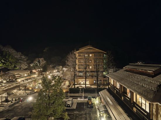 金沢湯涌温泉　百楽荘　贅と美と２つの館を愉しむ宿 クーポン