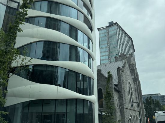 列治文温哥華機場智選假日酒店優惠