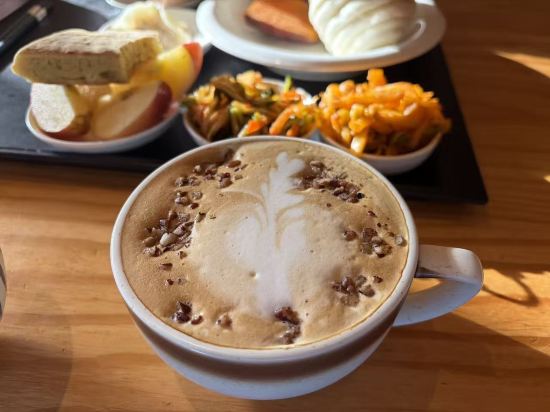 瀘沽湖晏坐湖景清奢民宿（大落水村店）優惠