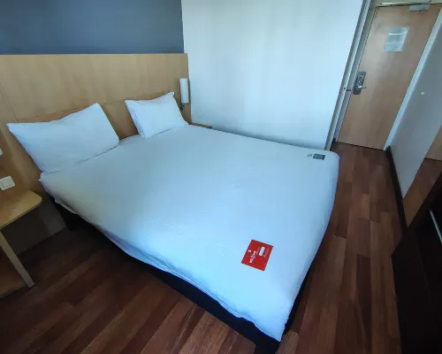 Ibis Calais Car Ferry Номера Photos