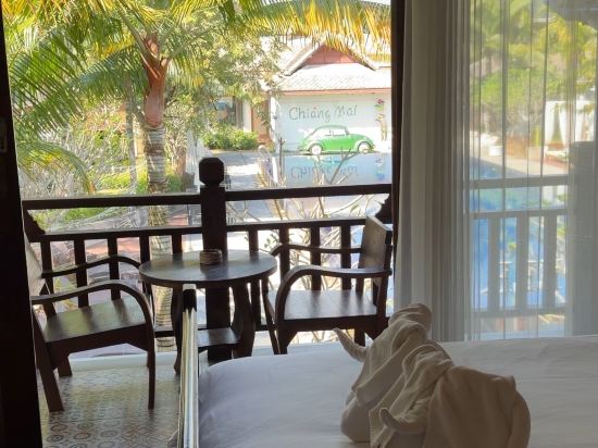 貓小伊-清邁梅花鹿泳池度假村優惠