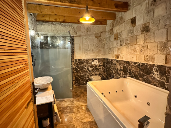 Caverna Premium洞穴飯店優惠