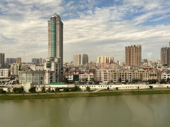 柏高酒店（化州市府廣場東堤路店）優惠