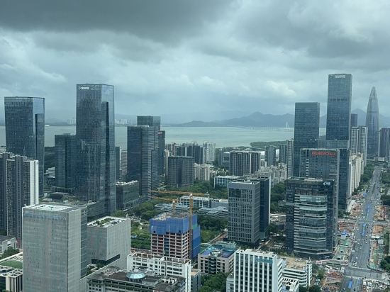 深圳深鐵皇冠假日酒店優惠