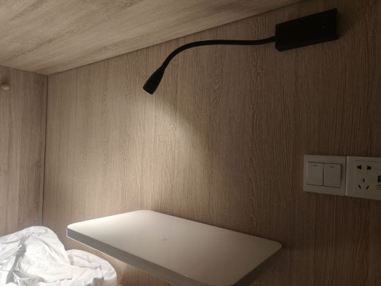 何夜青旅酒店（重慶解放碑步行街店）優惠