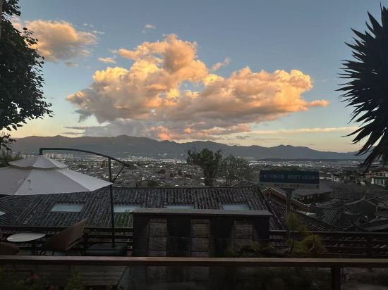 麗江尋隱觀景客棧（大水車店）優惠