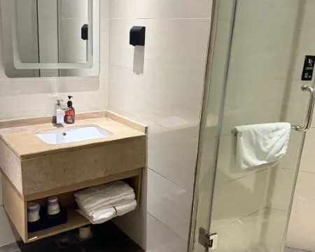 Zhiying Star Selected Hotel (Beijing Road Pedestrian Street - Sun Yat-sen Memorial Hospital Branch) Номера Photos