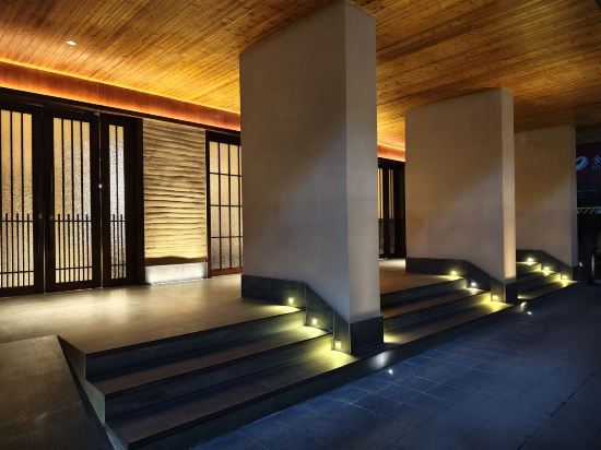 麗呈別院·四季漫居溫泉飯店（九寨溝景區店）優惠