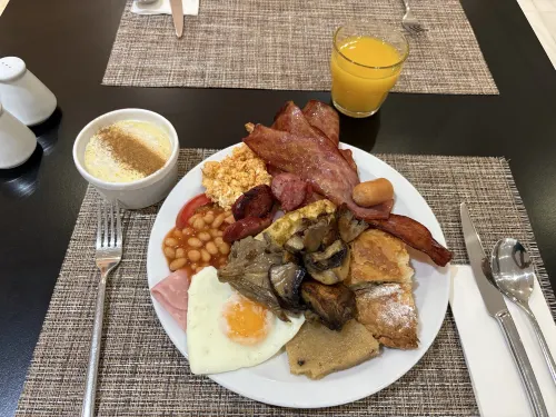 Athenaeum Grand Hotel Питание Photos