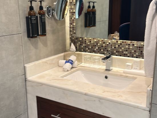 阿布扎比皇家艾美假村酒店優惠