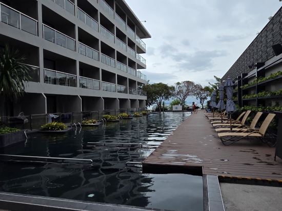 芭達雅金色鬱金香海灘度假飯店優惠