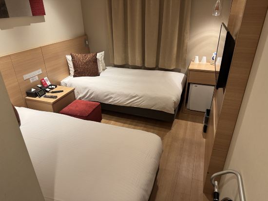 大阪難波日本橋紅屋頂套房酒店優惠