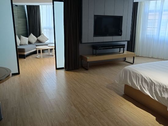 錦江都城酒店（海口五指山路日月免税廣場店）優惠