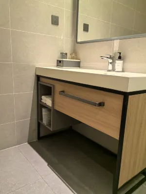 HomeinnsPlus Hotel (Shanghai Dishui Lake Port) Kamar Photos