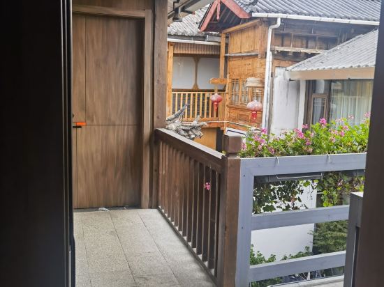麗江雲慢·石溪民宿（古城大水車店）優惠