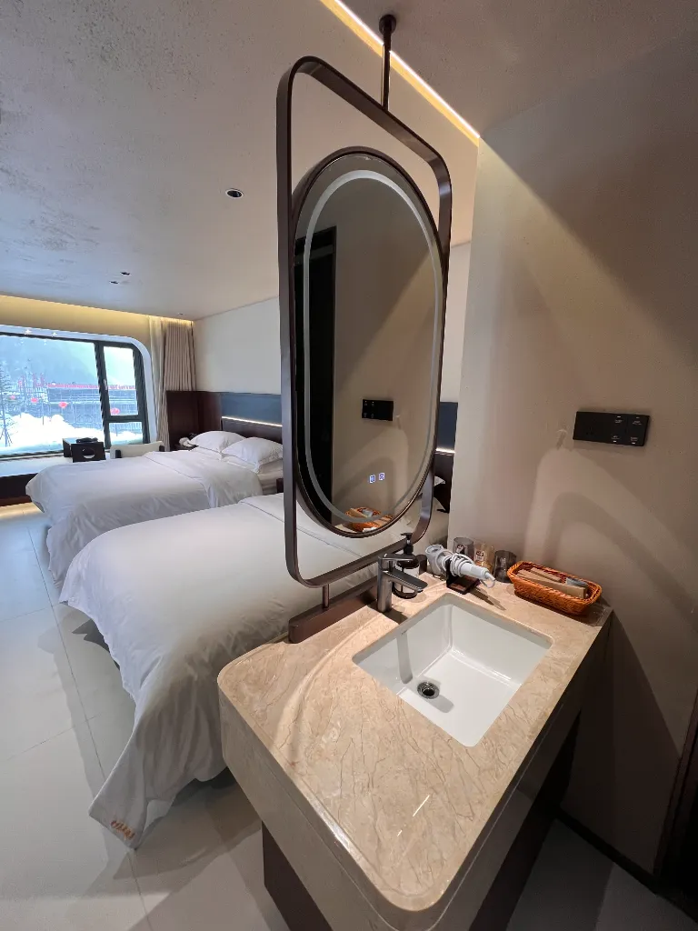Snow Resort Riverside 0 รูปภาพของXi'an Riverside Scenic Resort Hotel(Snow village)จากผู้เข้า ...