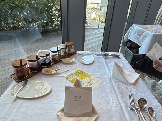 アルモニーアンブラッセ大阪 クーポン