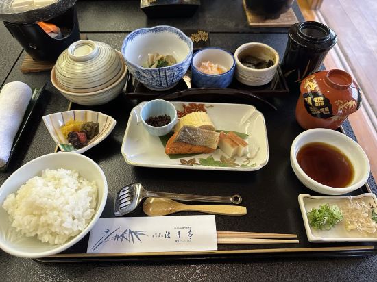 京都　嵐山温泉　渡月亭 クーポン