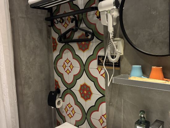 POSHPACKER拖板鞋青年旅舍旅行飯店（成都太古裡春熙路地鐵站店）優惠