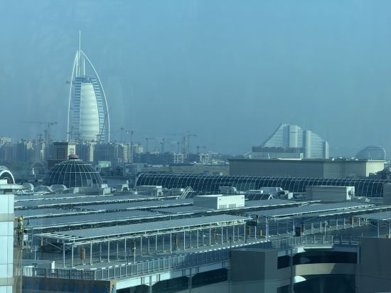 阿爾巴沙西提馬克斯購物中心酒店優惠