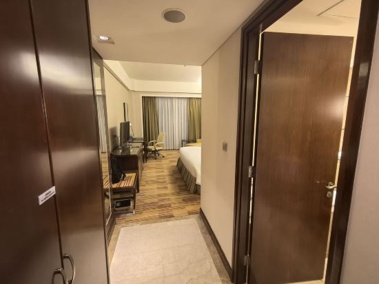 中山大信皇冠假日酒店優惠