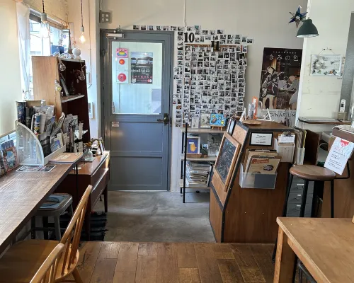 Route - Cafe and Petit Hostel Public Areas Photos