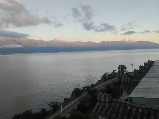 真美度假客棧（大理洱海懸崖海景店）優惠