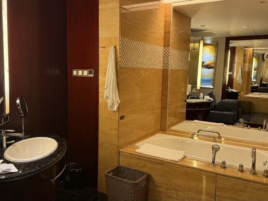 珠海來魅力假日酒店（拱北口岸店）優惠