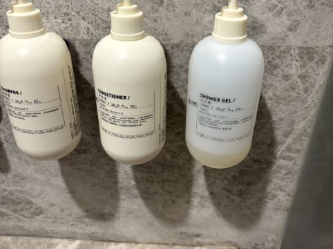 珠海拱北口岸情侶路亞朵S網易嚴選酒店優惠