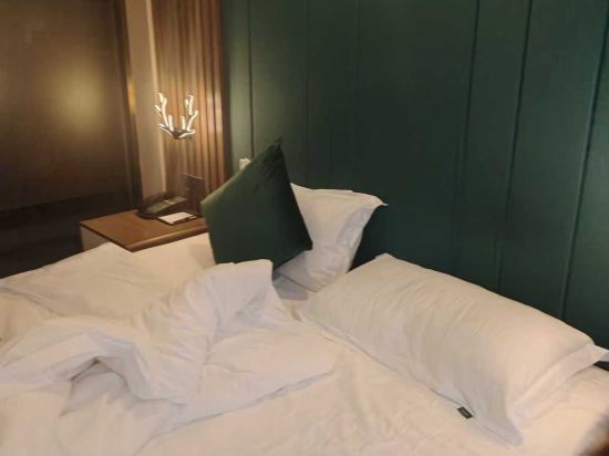 輝悦酒店（廣州聚龍地鐵站店）優惠