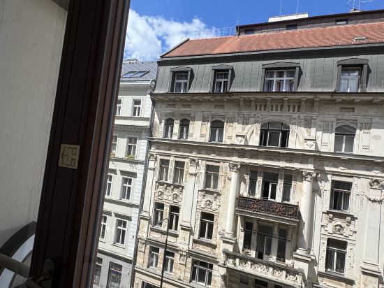 捷克阿爾克朗酒店優惠