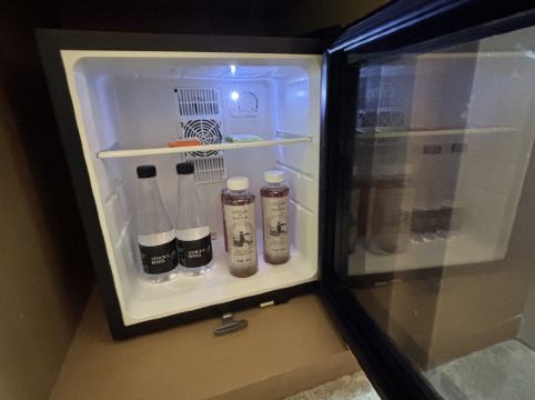 珠海拱北口岸情侶路亞朵S網易嚴選酒店優惠