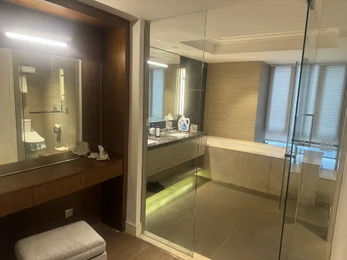 Luxe·Eastern Joy Suites Hotel Kamar Photos