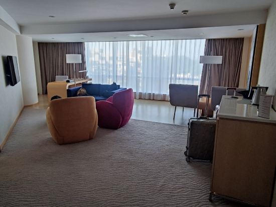 珠海粵財皇冠假日酒店優惠