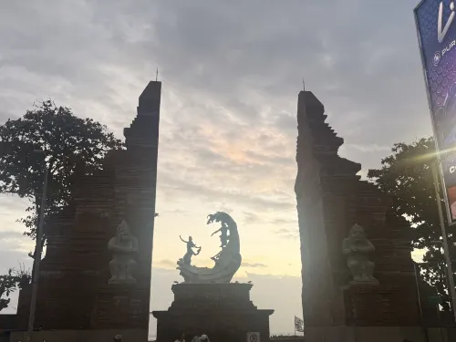 Townhouse Oak Legian Near Legian Beach Formerly Sayang Maha Merta In der Nähe des Hotels Photos