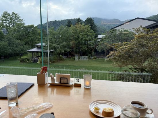 しこつ湖鶴雅リゾートスパ 水の謌 クーポン