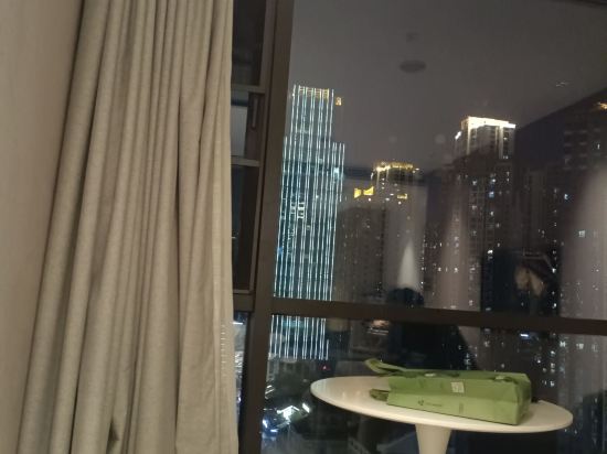 Freely智能江景飯店（重慶江北嘴金融城店）優惠