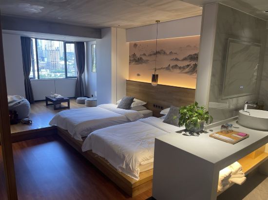 東籬江畔飯店（重慶解放碑洪崖洞店）優惠